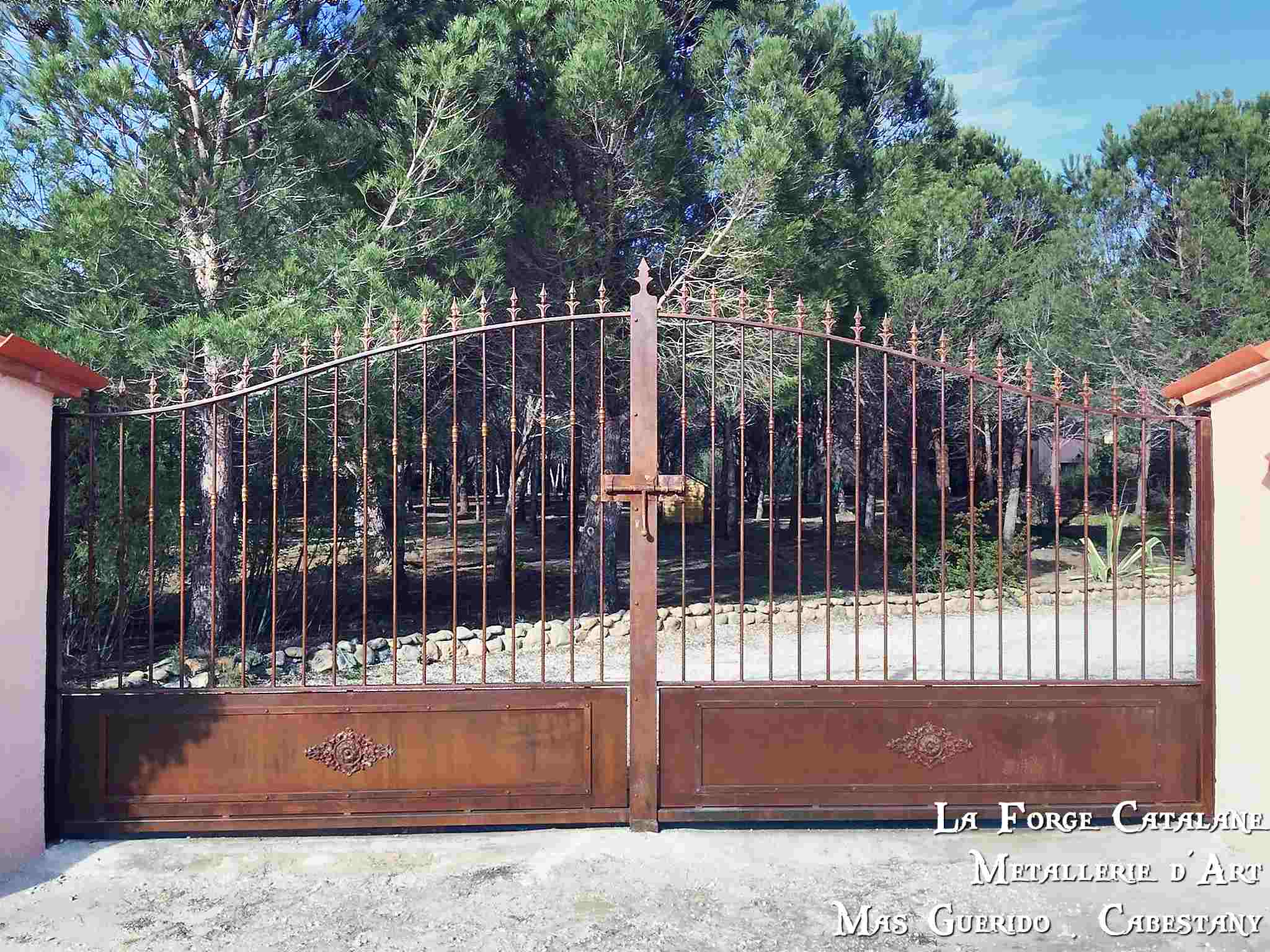 portail barreaudage pointes bagues  forge catalane.jpg